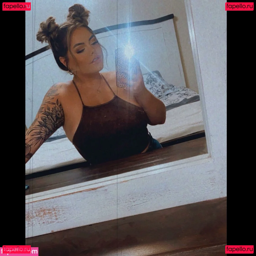 Lilly Zamora Onlyfans Photo Gallery 