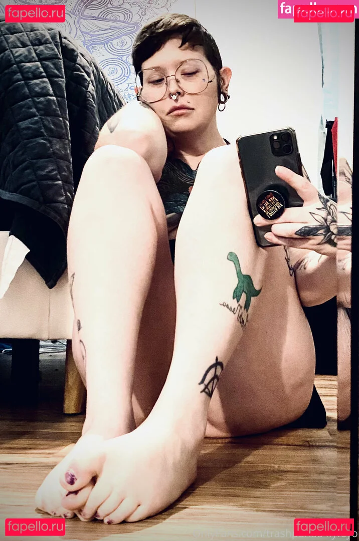 trashpanda4lyfeyo Onlyfans Photo Gallery 