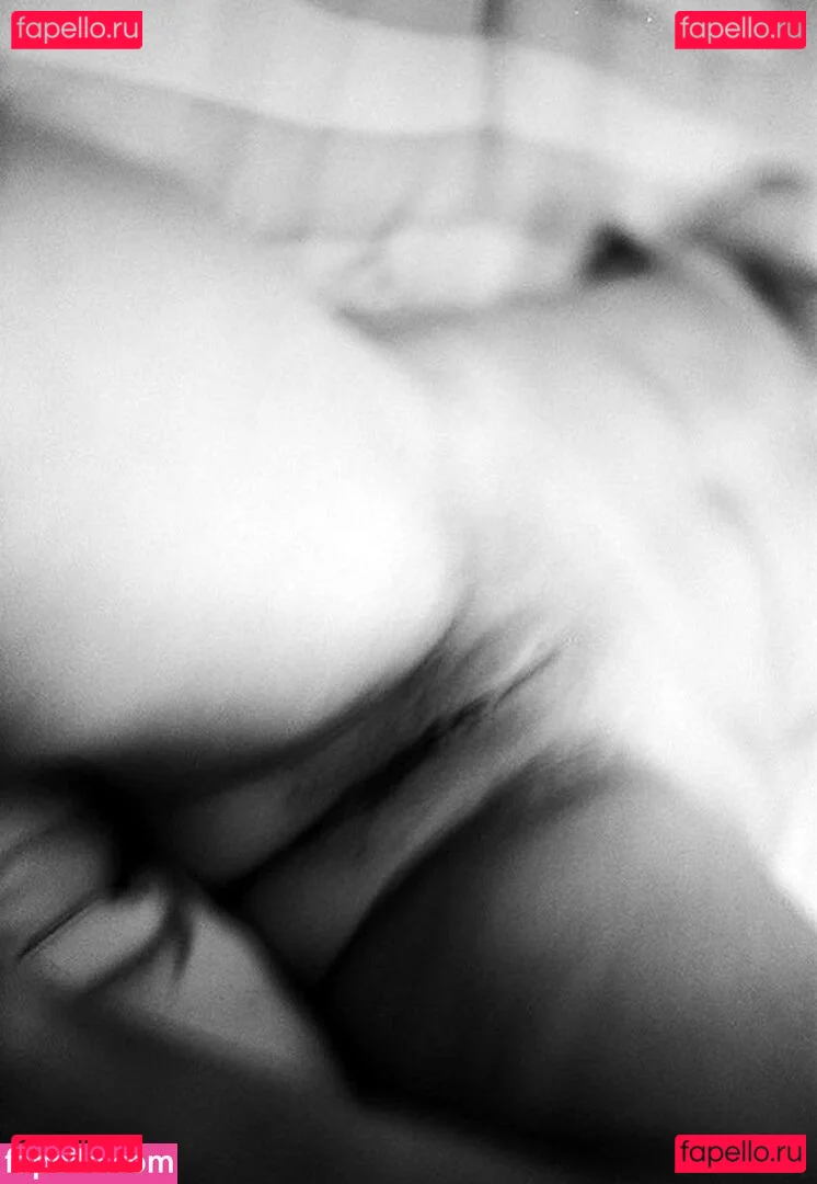 Leesnow 이설 Onlyfans Photo Gallery 