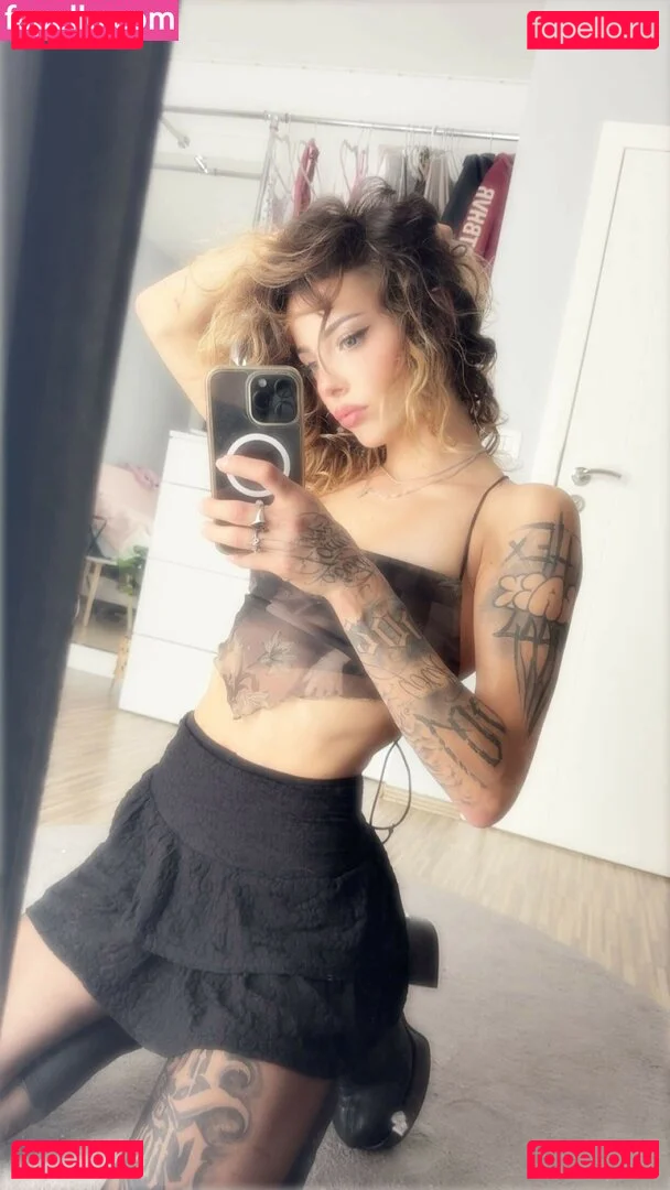 aryasm Onlyfans Photo Gallery 