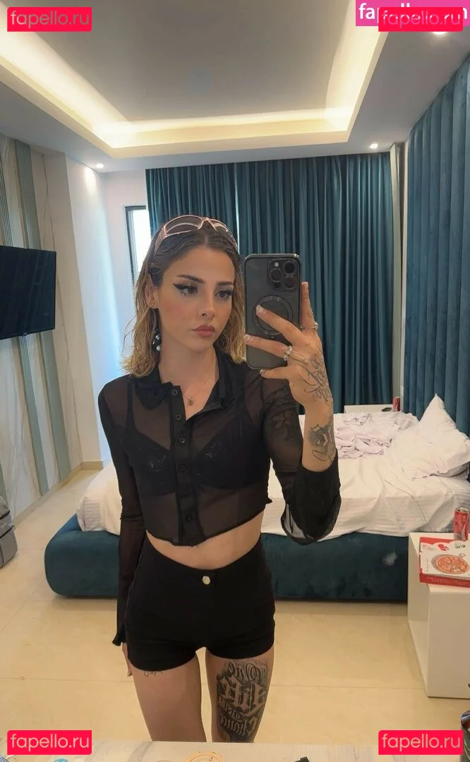 aryasm Onlyfans Photo Gallery 