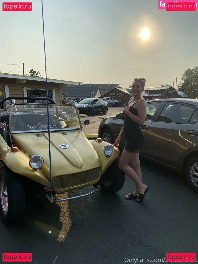 anistonbleu Onlyfans Photo Gallery 