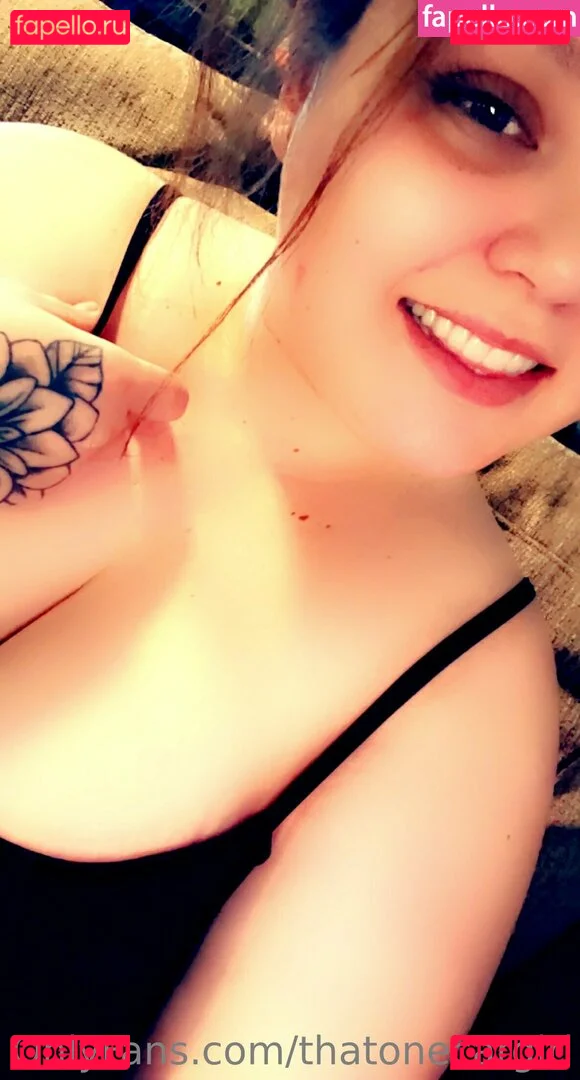 thatonecargirl Onlyfans Photo Gallery 