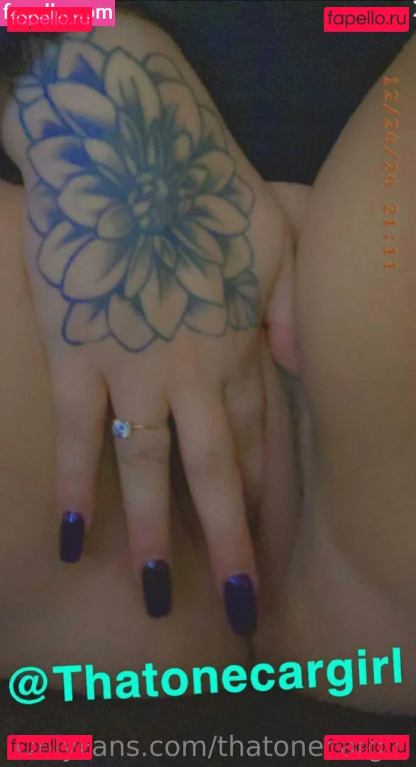 thatonecargirl Onlyfans Photo Gallery 