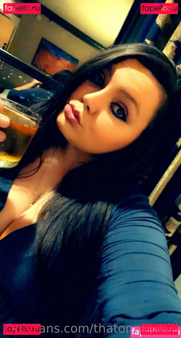 thatonecargirl Onlyfans Photo Gallery 