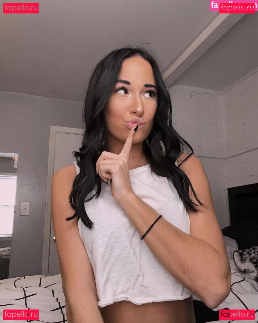 Emily Jaye Onlyfans Photo Gallery 