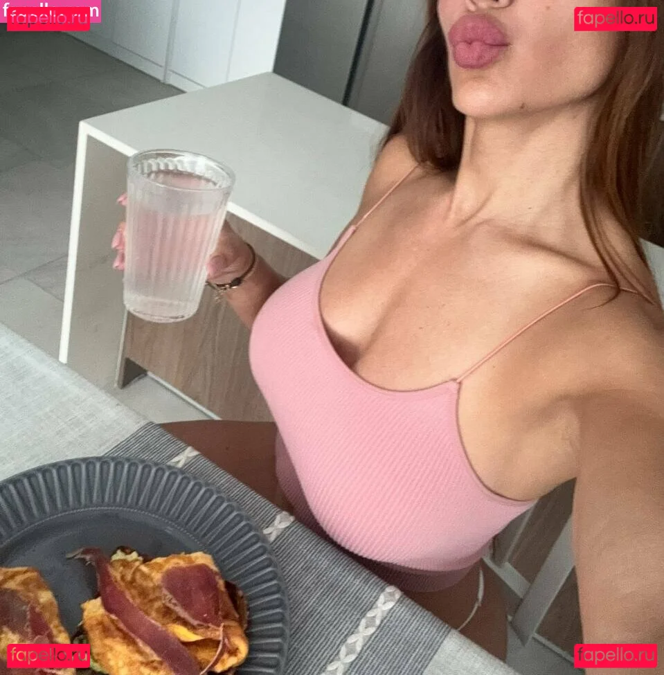 soniaamats Onlyfans Photo Gallery 