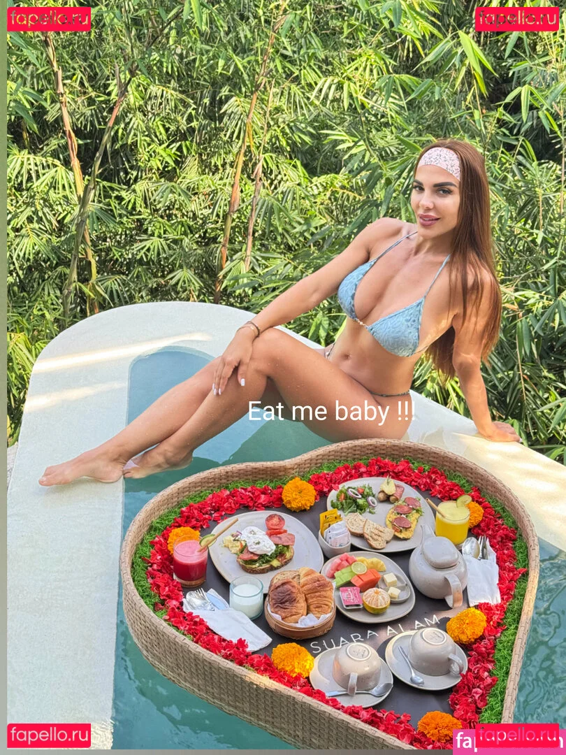 soniaamats Onlyfans Photo Gallery 