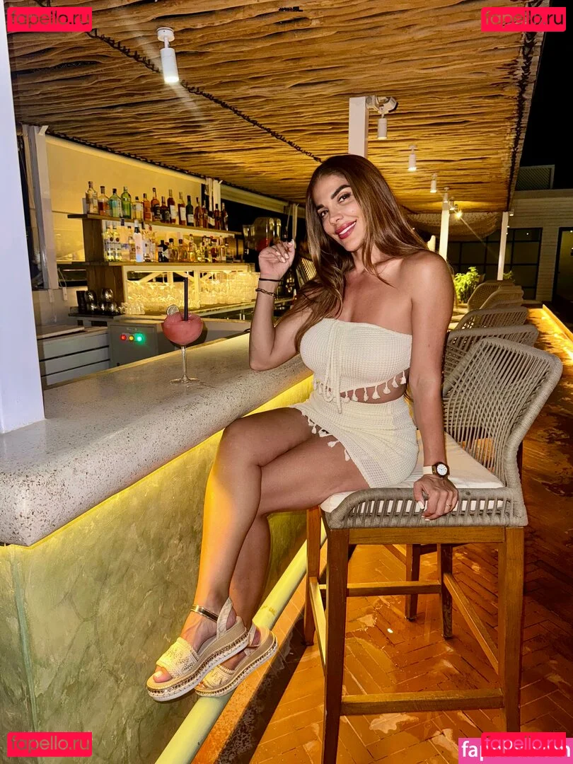 soniaamats Onlyfans Photo Gallery 