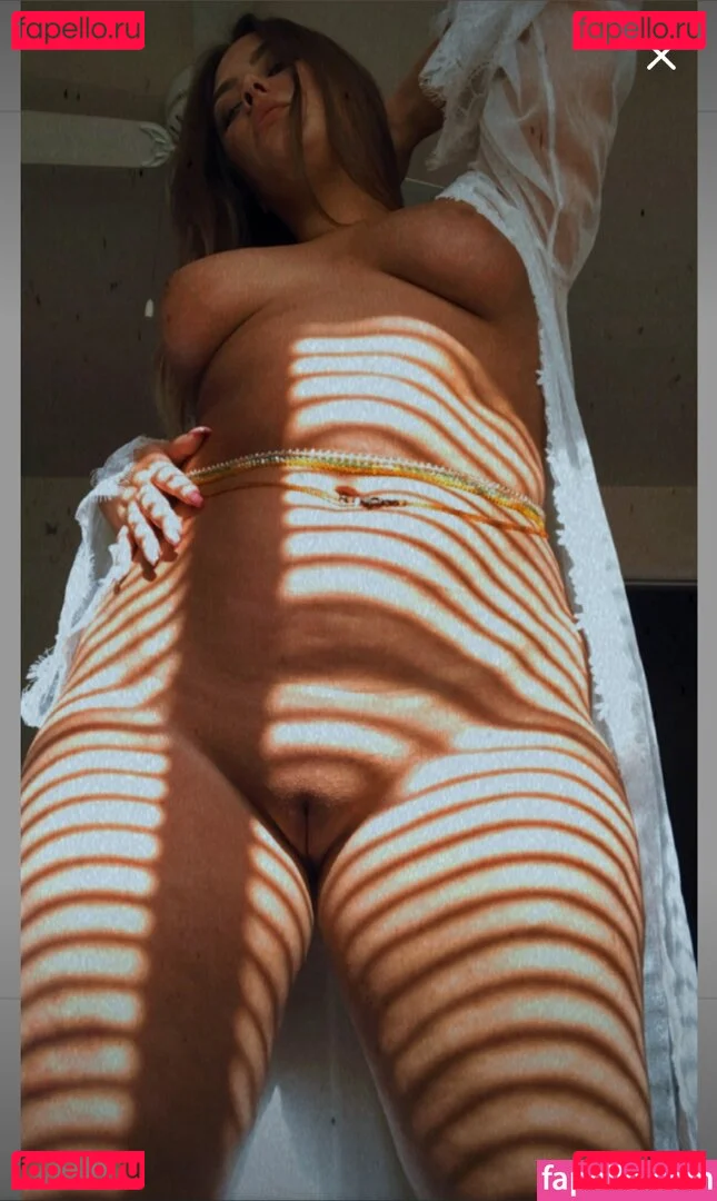 The Golden Lyfe Onlyfans Photo Gallery 