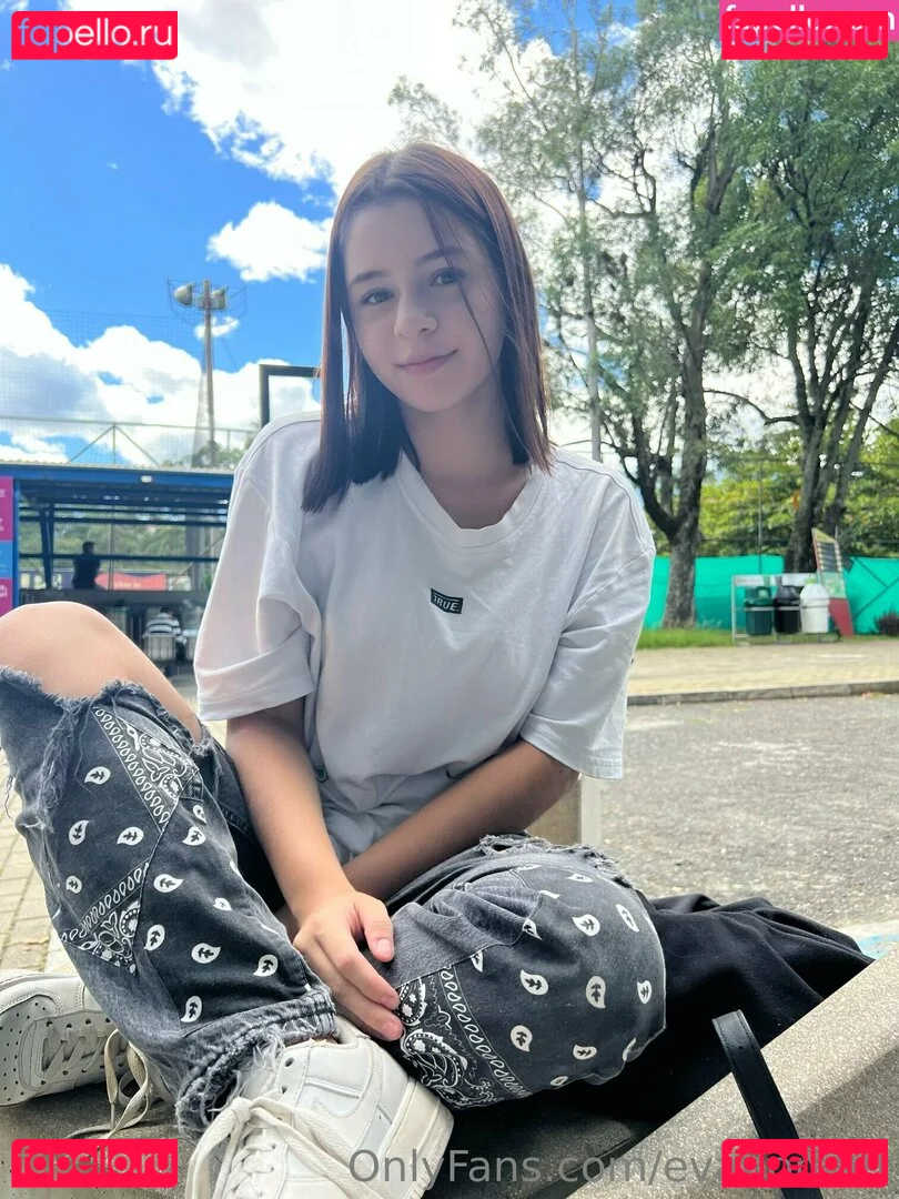 evabonnet Onlyfans Photo Gallery 