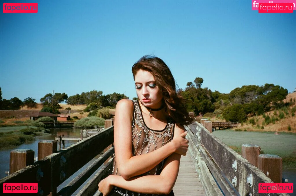 Celeste Leona Traxler Onlyfans Photo Gallery 