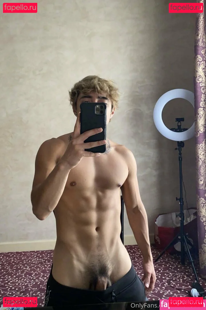 aedanvip Onlyfans Photo Gallery 