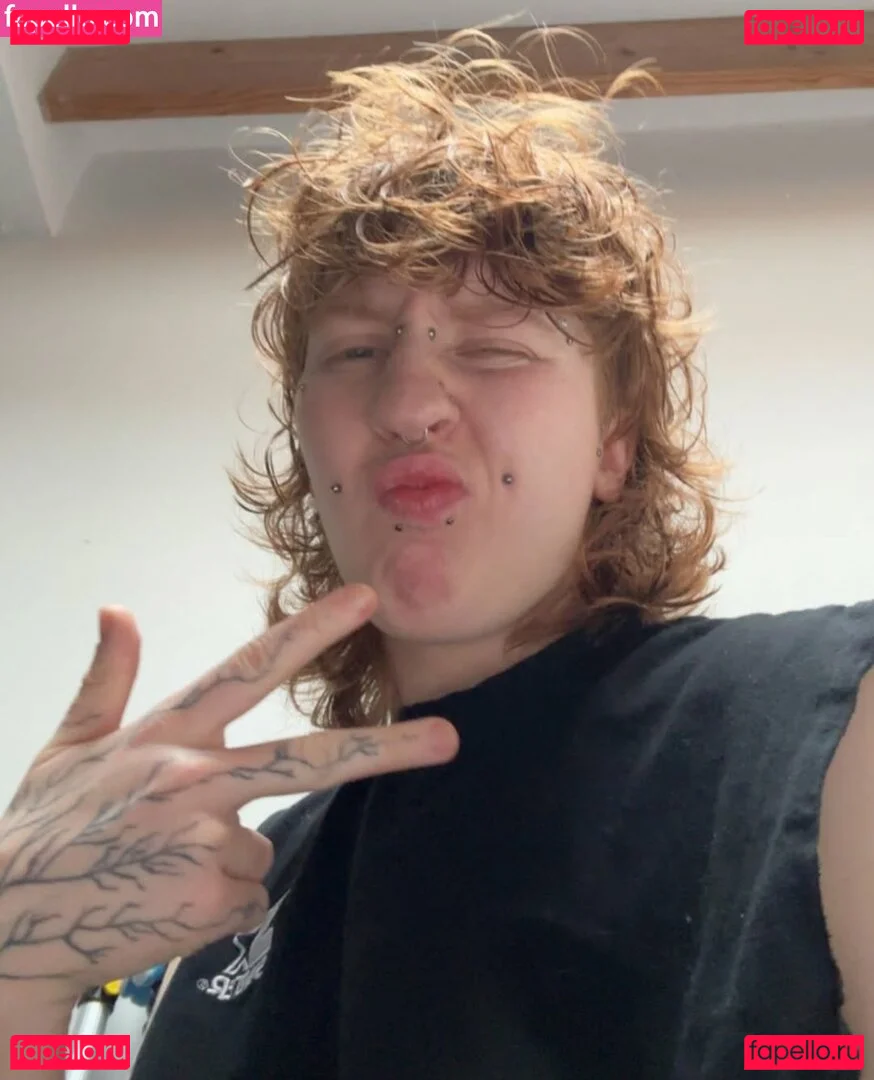 ftmtwinkty Onlyfans Photo Gallery 