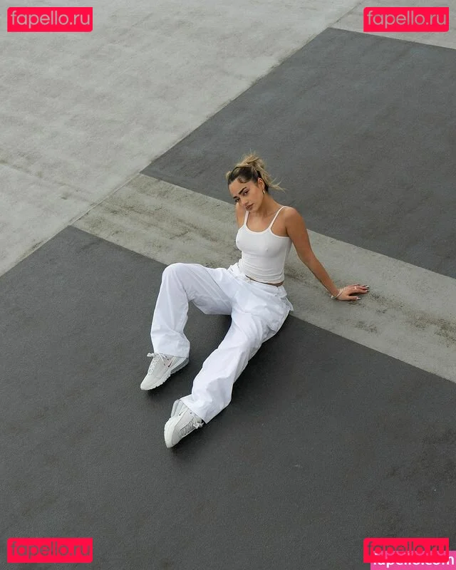 Tara Sky Martin Onlyfans Photo Gallery 