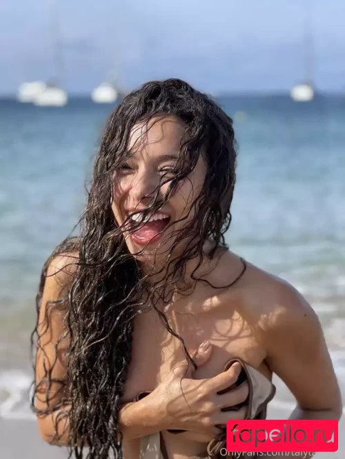 Talyta Flores Onlyfans Photo Gallery 