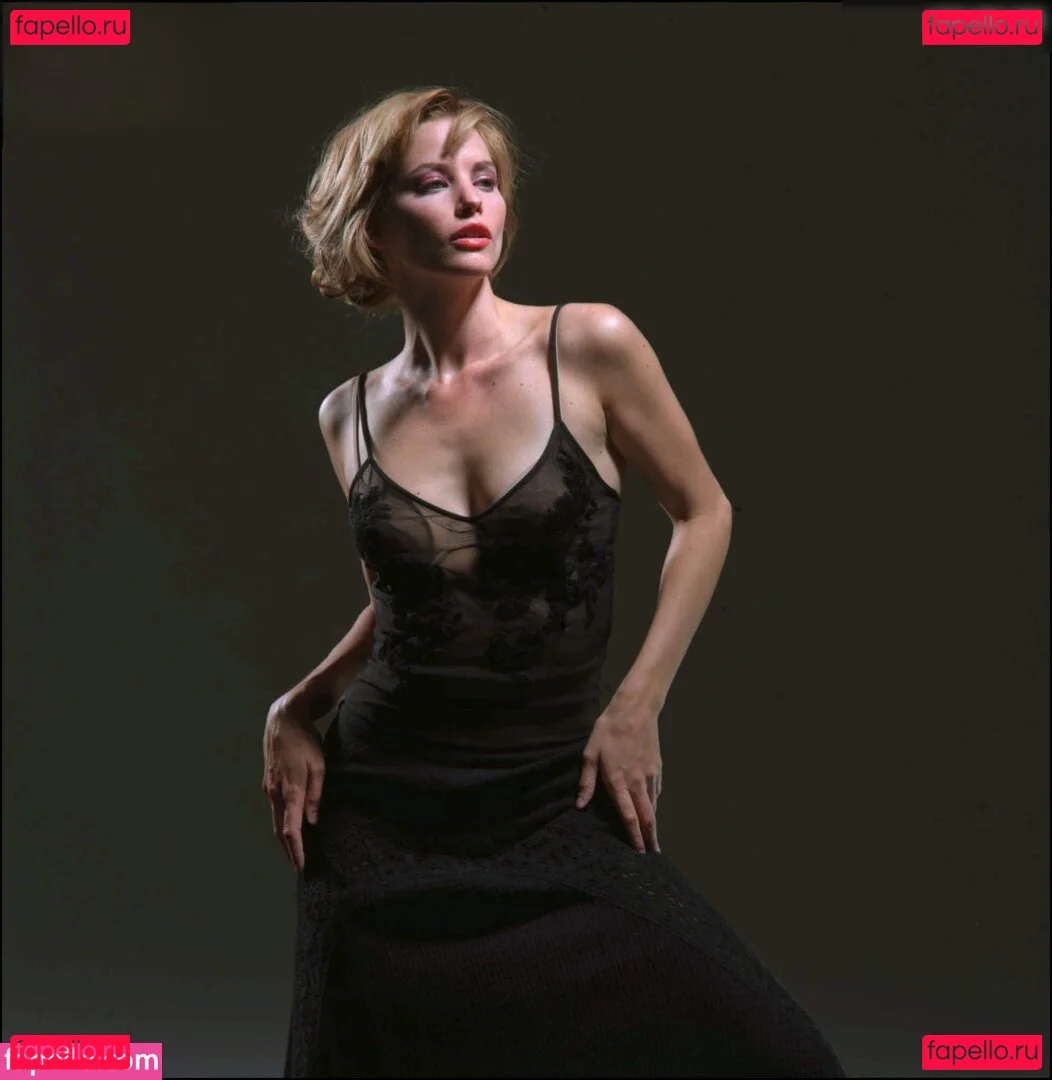 Sienna Guillory Onlyfans Photo Gallery 