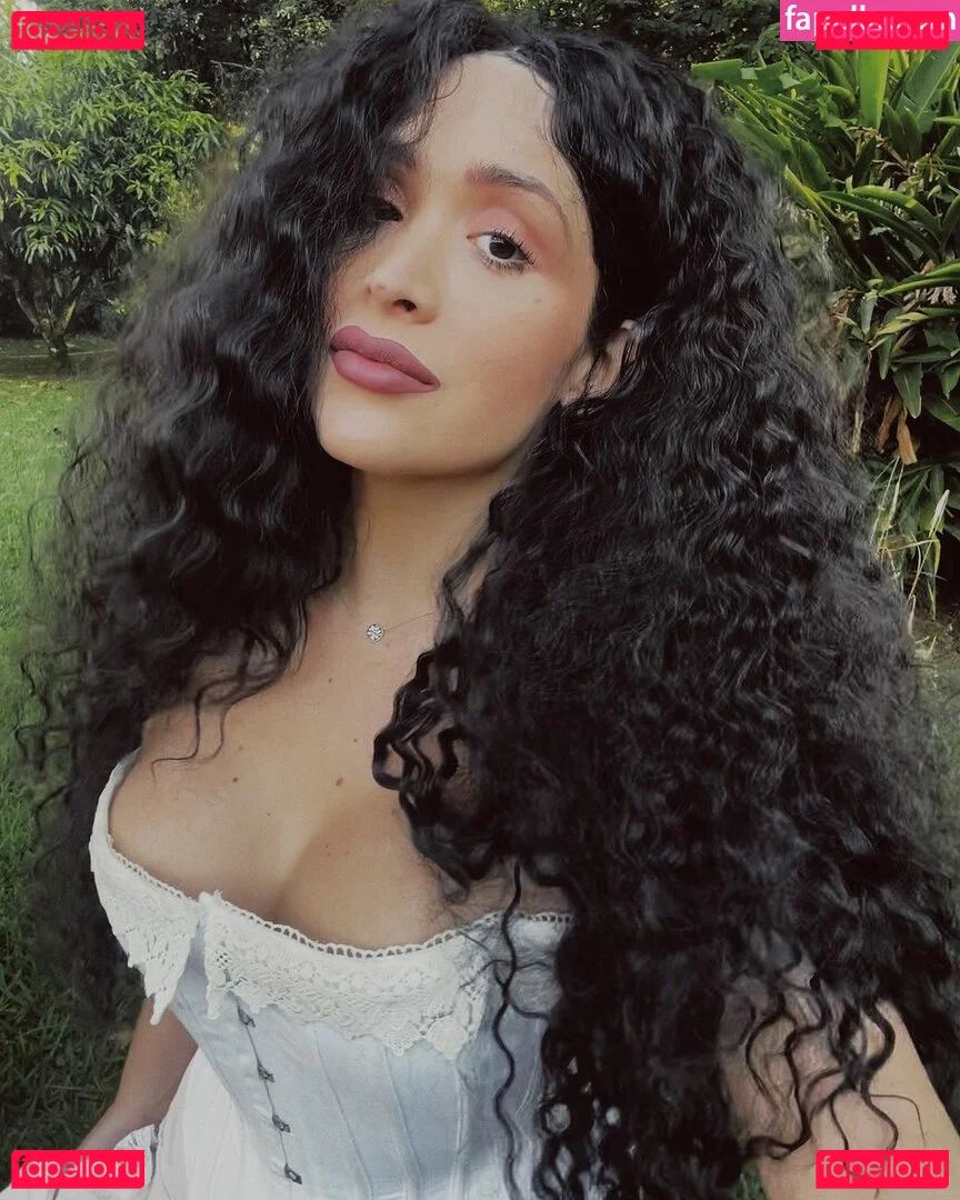 Briny De Laet Onlyfans Photo Gallery 