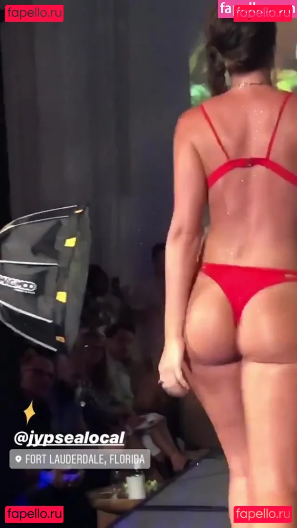 Explorewithsara Onlyfans Photo Gallery 