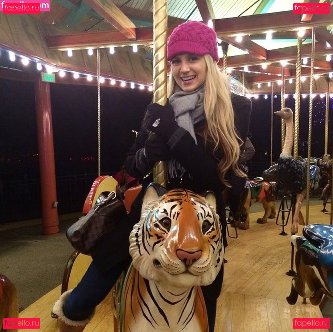 Krystal Gable Onlyfans Photo Gallery 