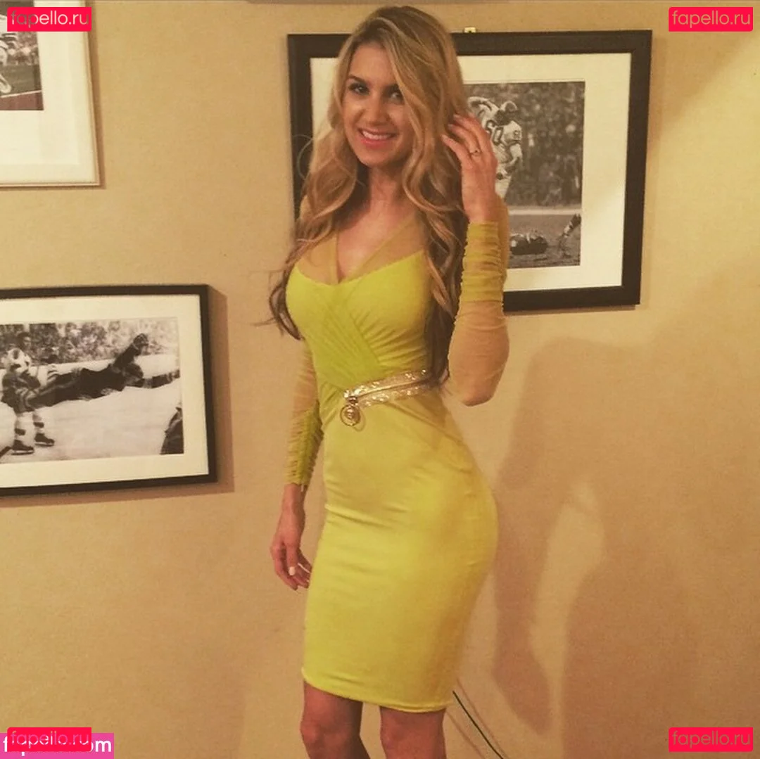 Krystal Gable Onlyfans Photo Gallery 