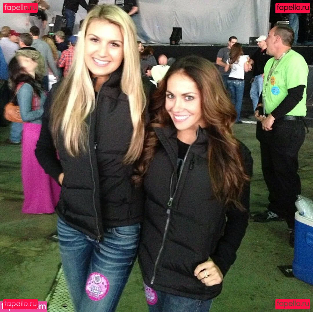 Krystal Gable Onlyfans Photo Gallery 