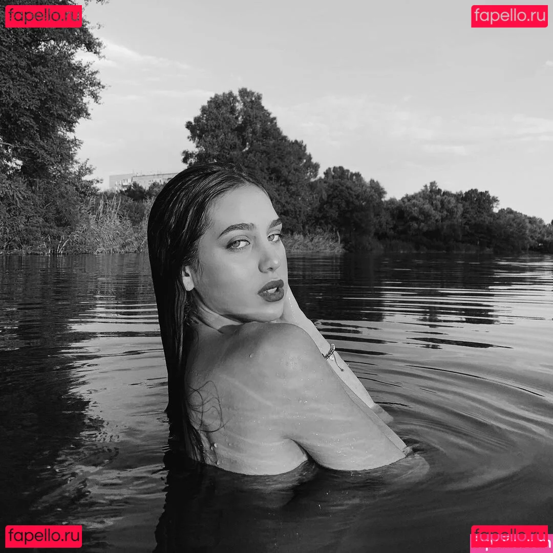 daria.nkaaaa Onlyfans Photo Gallery 