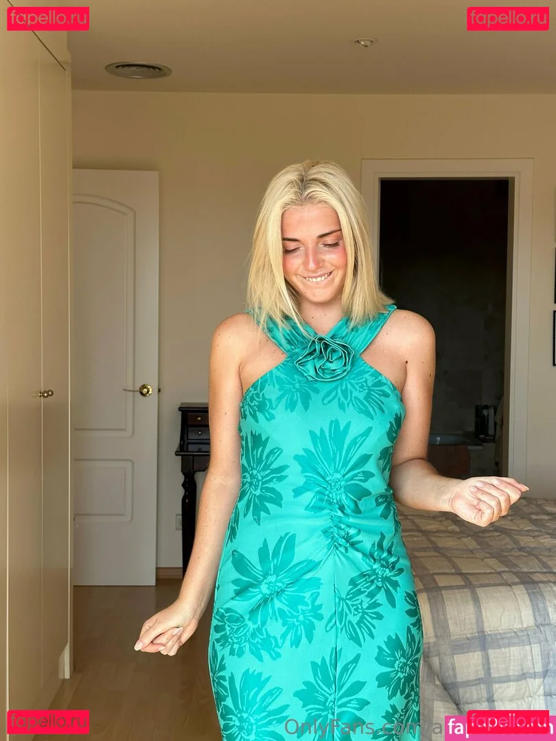 ainabarcons Onlyfans Photo Gallery 