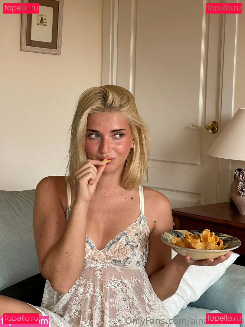 ainabarcons Onlyfans Photo Gallery 
