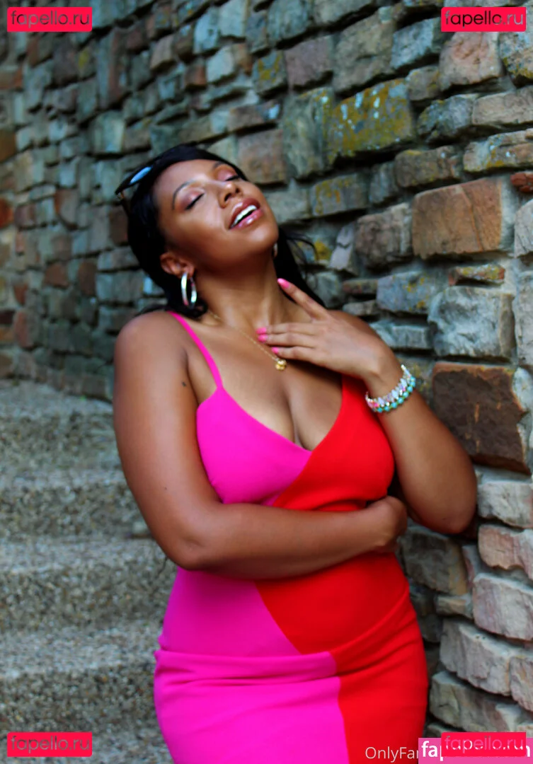 realtexascurves Onlyfans Photo Gallery 