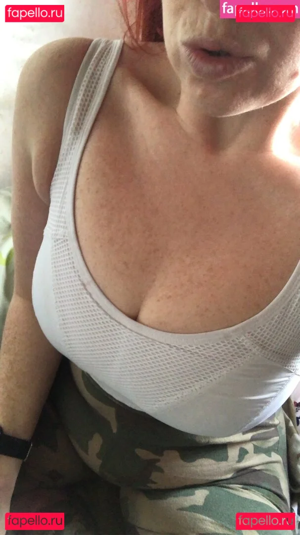 Bustyredheadmilf Onlyfans Photo Gallery 