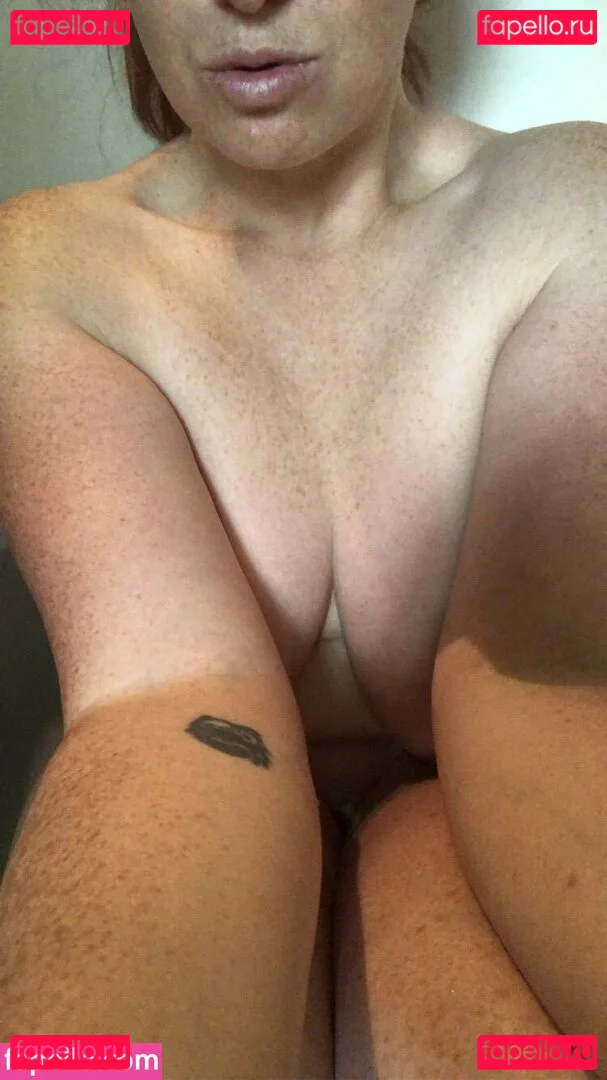 Bustyredheadmilf Onlyfans Photo Gallery 