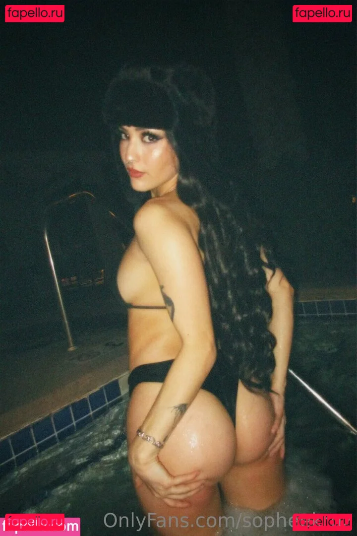 sopheekruz Onlyfans Photo Gallery 