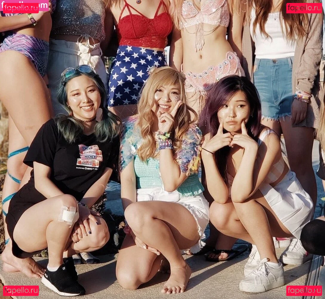 Yvonneflinetv Onlyfans Photo Gallery 