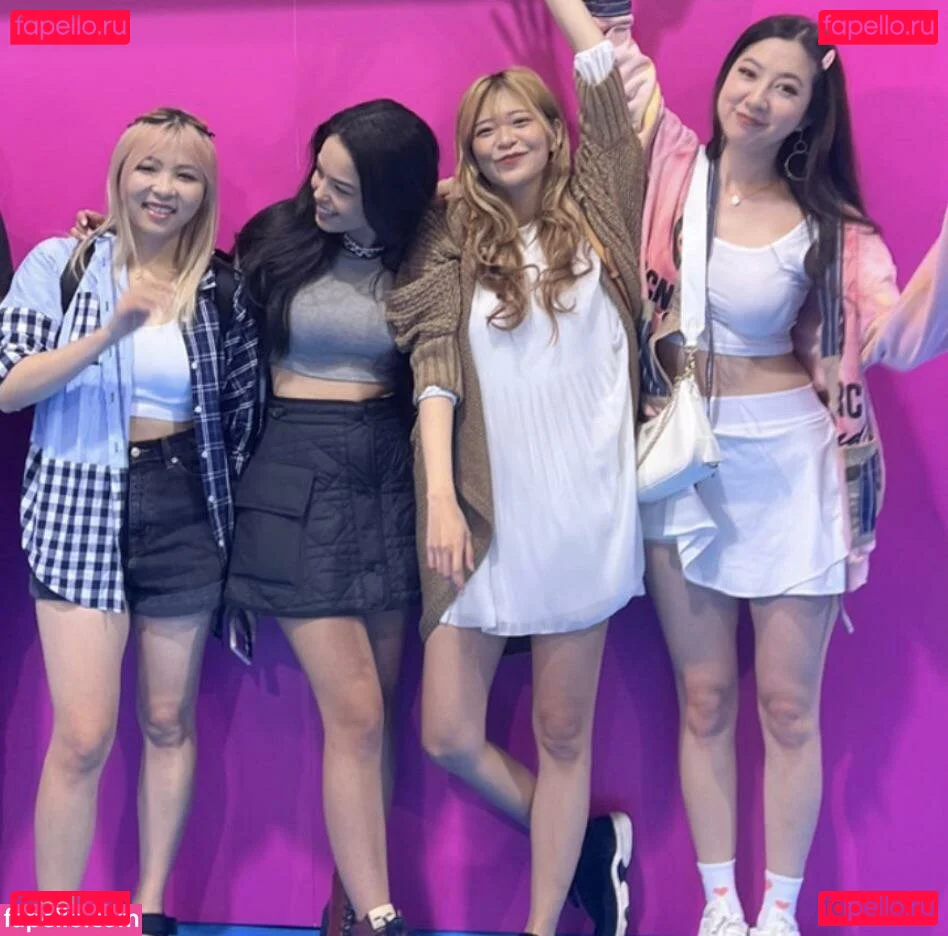 Yvonneflinetv Onlyfans Photo Gallery 