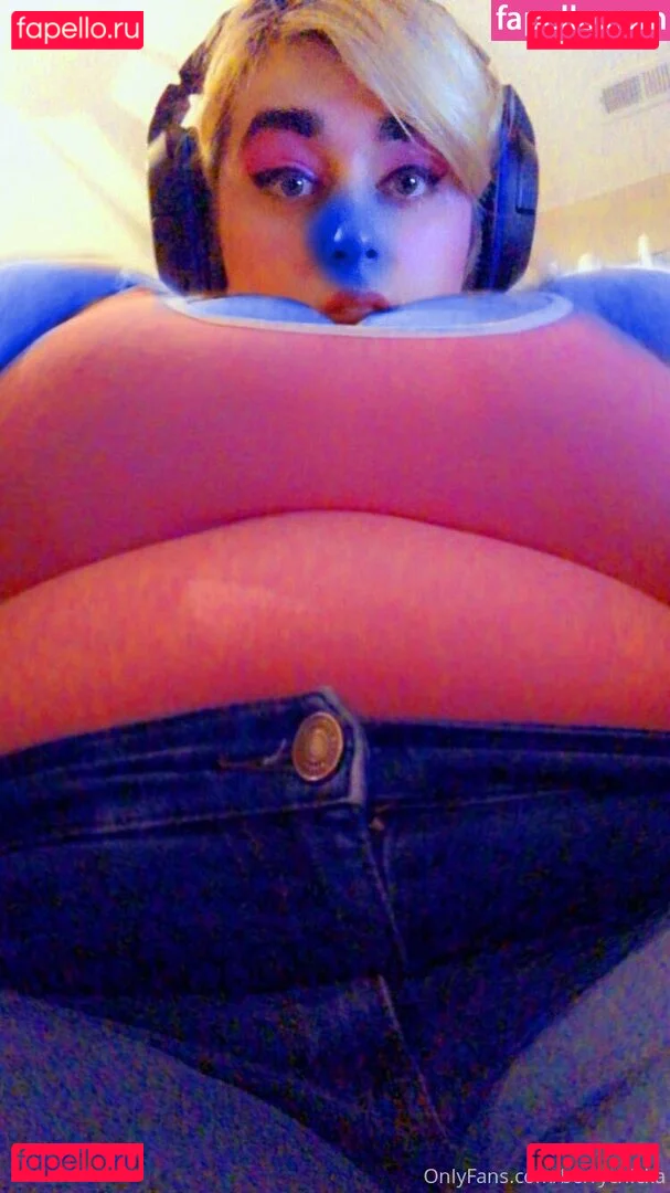 berrychicka Onlyfans Photo Gallery 