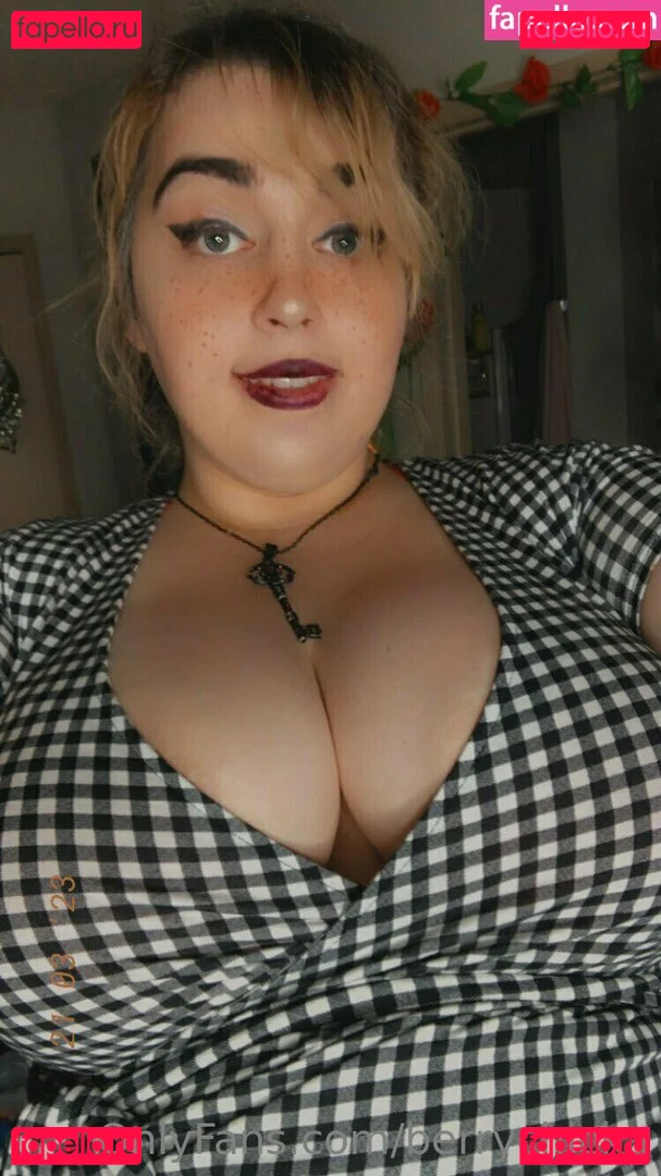 berrychicka Onlyfans Photo Gallery 