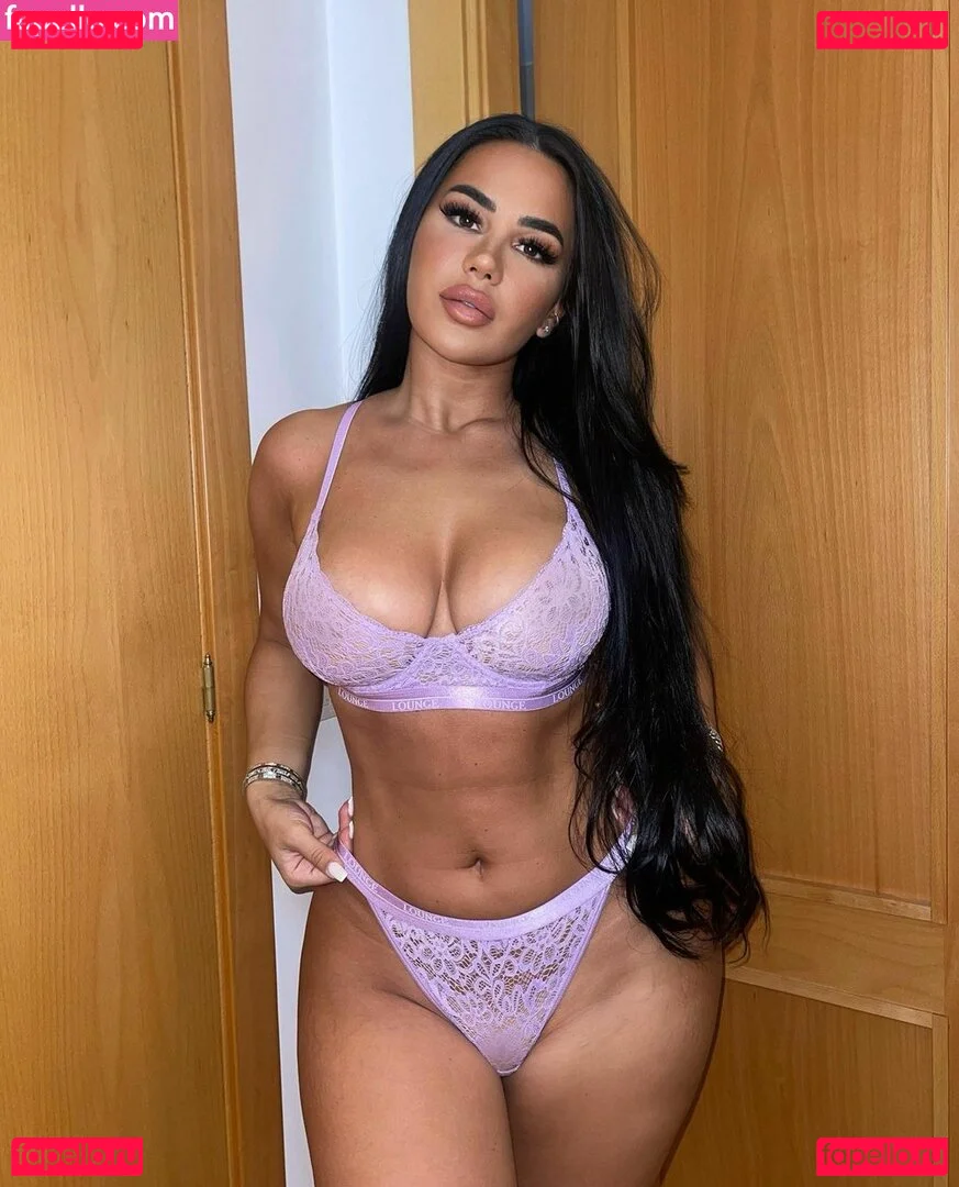 Milla Jasmine Onlyfans Photo Gallery 