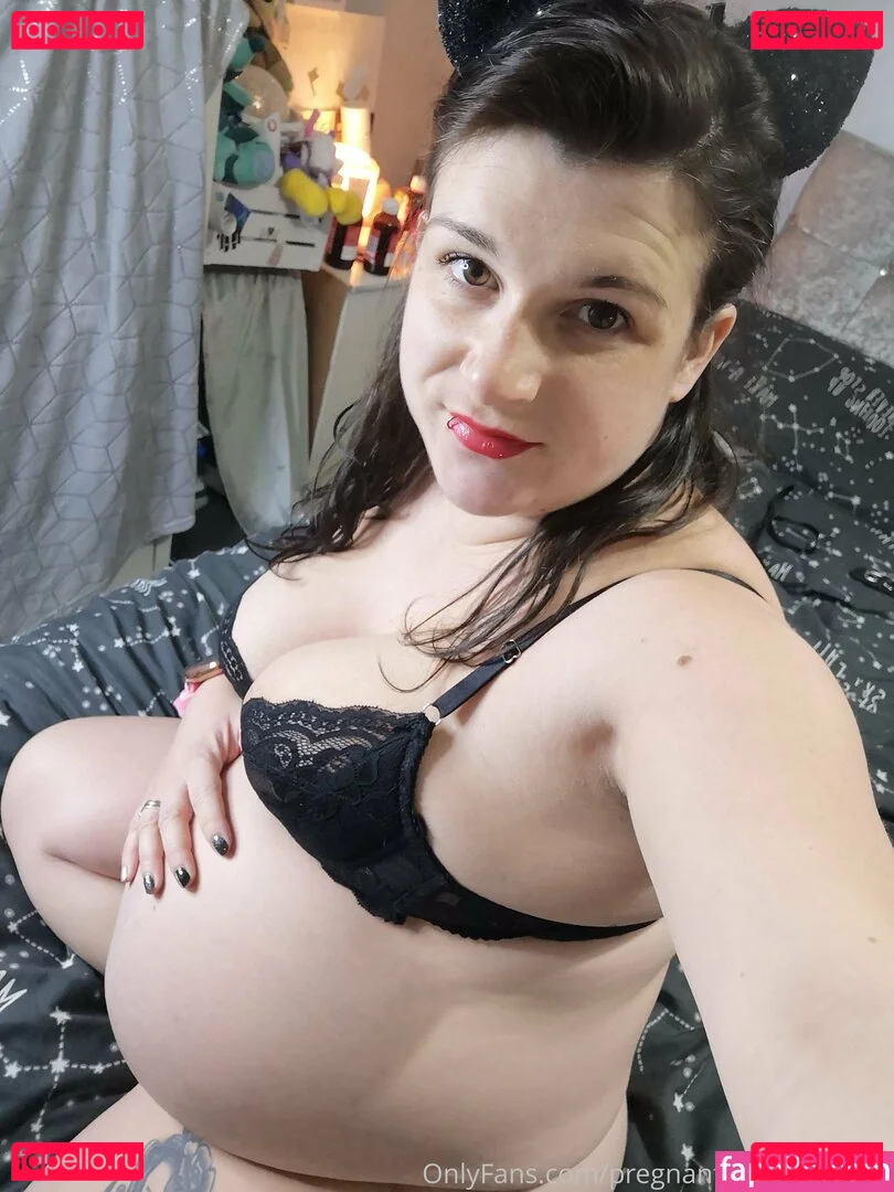 pregnantgothmama Onlyfans Photo Gallery 