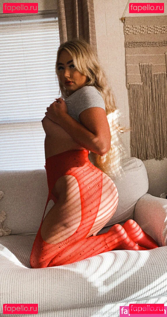 Emmarenedwier Onlyfans Photo Gallery 