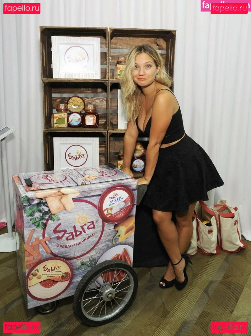 Vanessa Ray Onlyfans Photo Gallery 