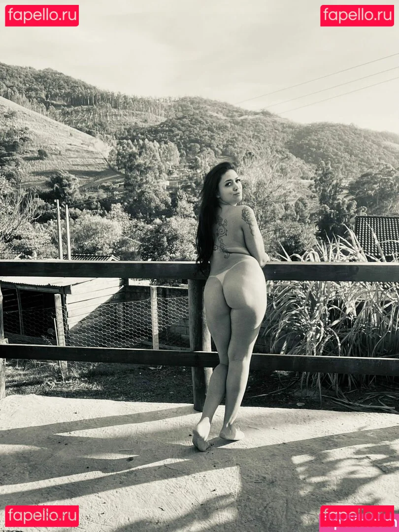 NathFox Onlyfans Photo Gallery 