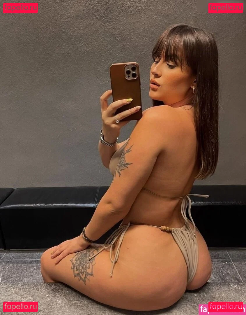 Beth Halsey Onlyfans Photo Gallery 