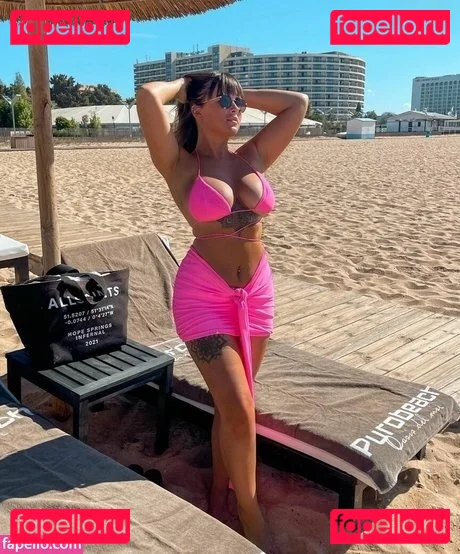 Beth Halsey Onlyfans Photo Gallery 