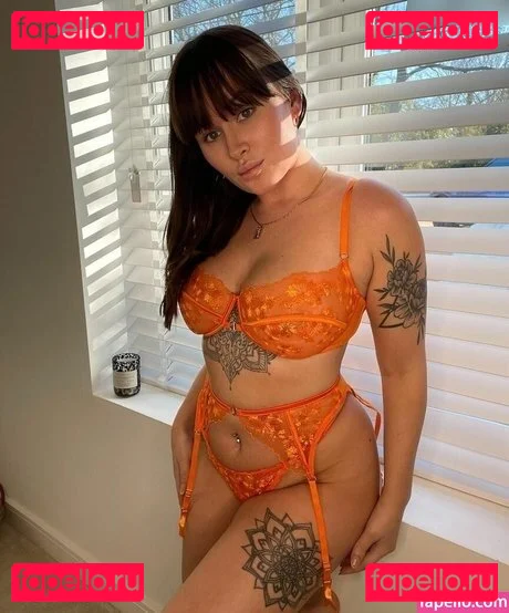 Beth Halsey Onlyfans Photo Gallery 