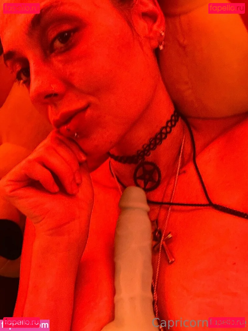 capricorndesire Onlyfans Photo Gallery 