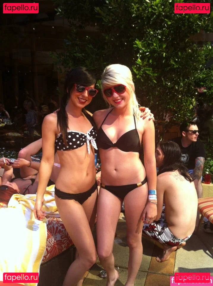 Jen Pop Onlyfans Photo Gallery 