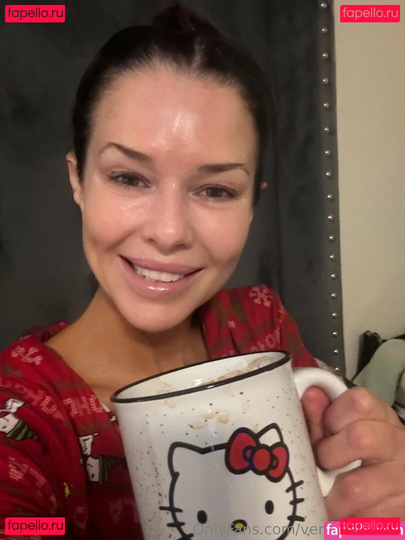 veronicaavluv Onlyfans Photo Gallery 