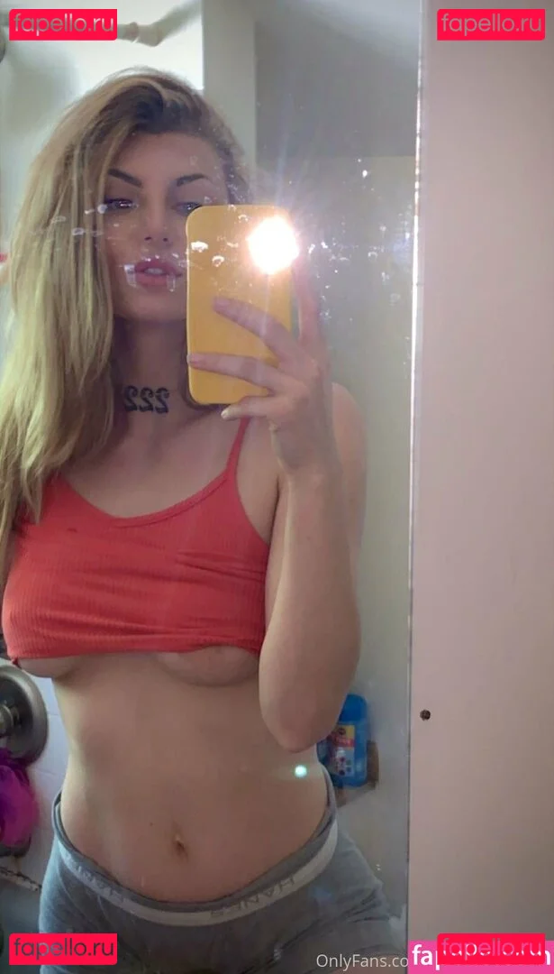 Honeyybabyydk Onlyfans Photo Gallery 