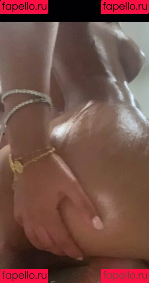 Omaima Benamre Onlyfans Photo Gallery 